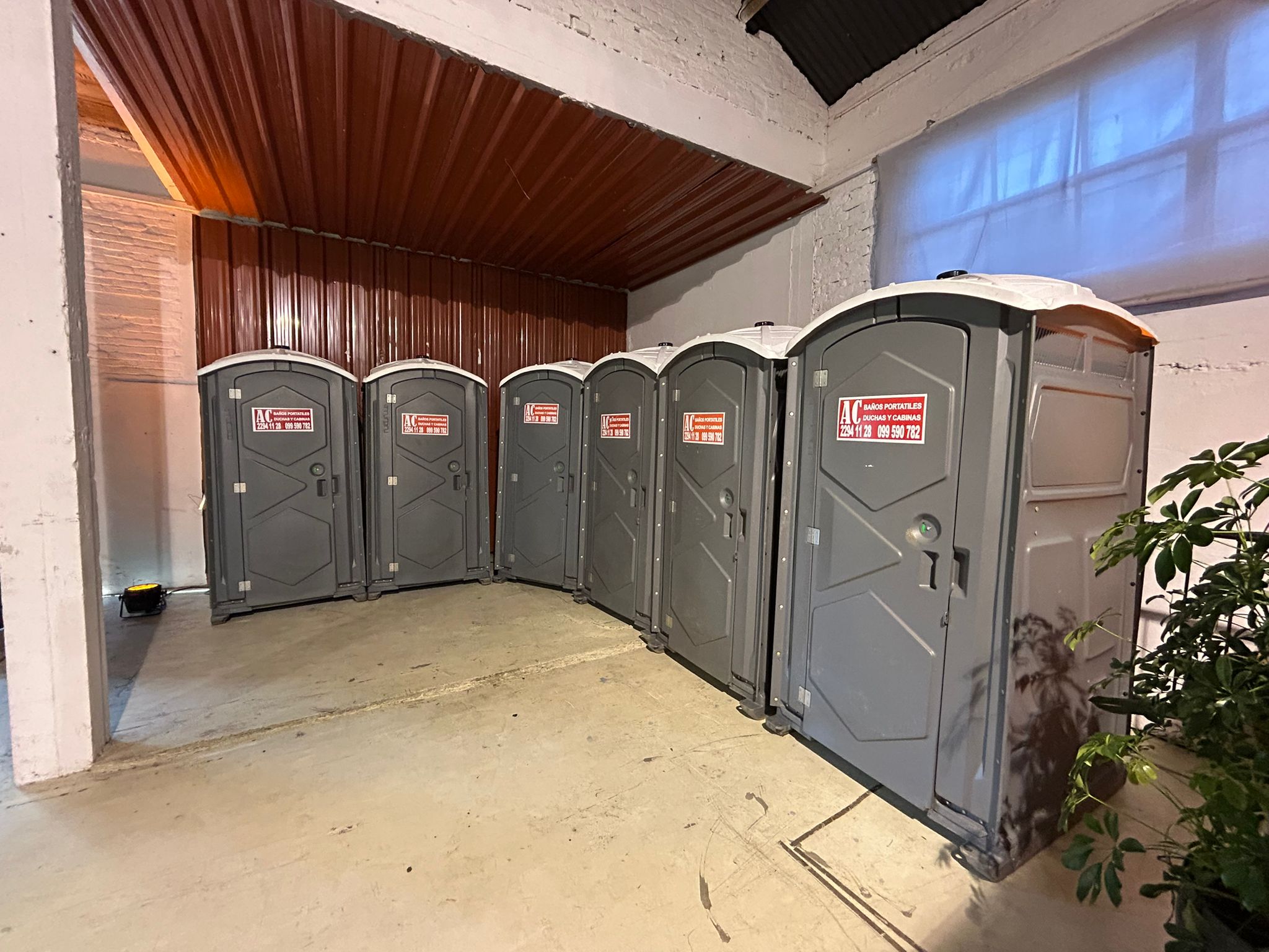Servicios de baños químicos AC Químicos Uruguay